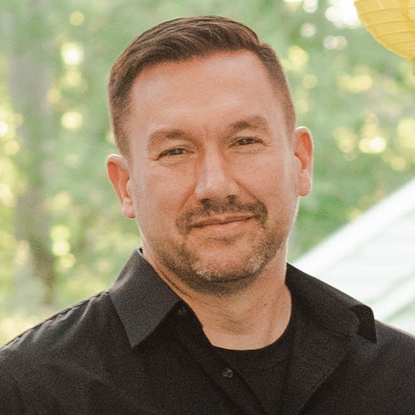 Eric Shuey headshot